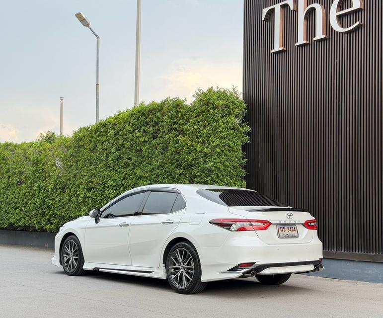 TOYOTA CAMRY 2.5 Premium MNC ปี 2022 หลังคา Sunroof สีขาวมุก รูปที่ 7