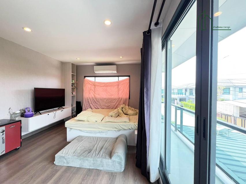 บ้านดี่ยวหลังใหญ่ ภัสสร พุทธมณฑลสาย2-บางแวก ใกล้ BTS บางแวก 4