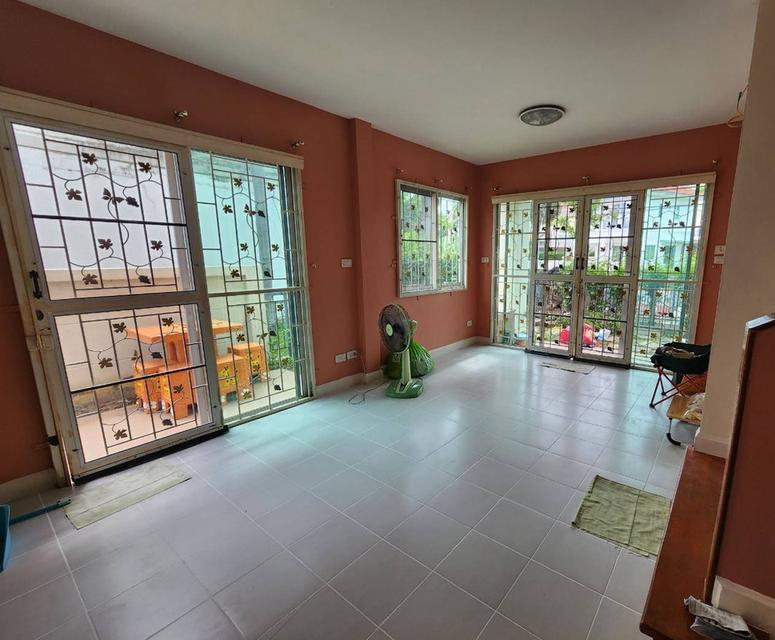 ทาวน์เฮาส์ห้องริม 24 ตรว The villa ท่าอิฐ 3