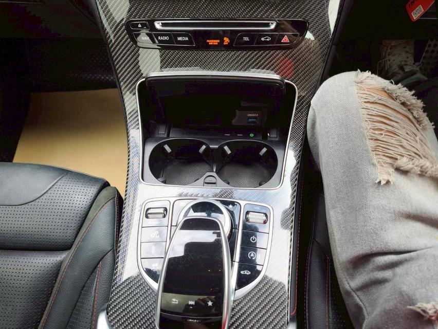 รหัสรถ CBL2299 2022 BENZ GLC 43 COUPE 4MATIC สีขาว 8