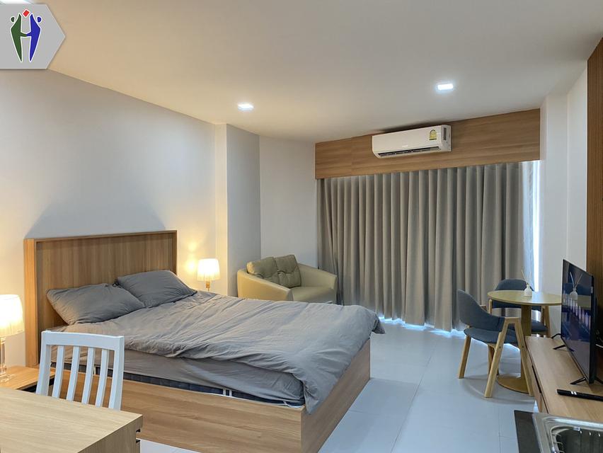 ให้เช่าวิวทะเล1 คอนโด  30 ตารางเมตร พัทยา มีรถประจำทางผ่าน •	ขนาด 30 ตารางเมตร •	ห้องสตูดิโอ •	ทีวี, เครื่องปรับอากาศ, ตู้เย็น •	ระเบียง •	ครัวยุโรป เ 1