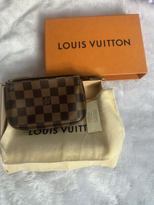 Lv Pochette mini 2