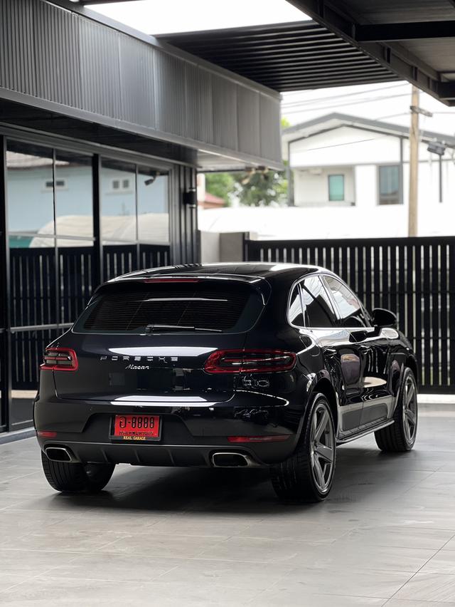 Porsche Macan 2.0 12