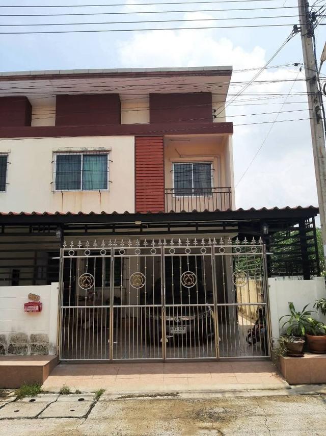 ขาย ทาวน์โฮม บ้าน พระปิ่น 3 บางใหญ่ นนทบุรี ขนาด 102 ตรม. 30 ตร.วา ขาย 3,383,300​ บาท 1