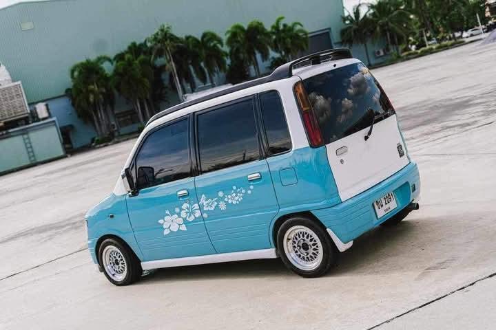 Daihatsu Mira Move 3