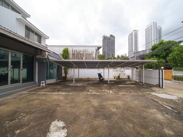 ให้เช่า ขาย อาคาร สำนักงาน 184 ตรว. ลาดพร้าว ซอย 8 ใจกลางเมือง ใกล้ MRT ลาดพร้าว Union Mall และ Central ลาดพร้าว 14