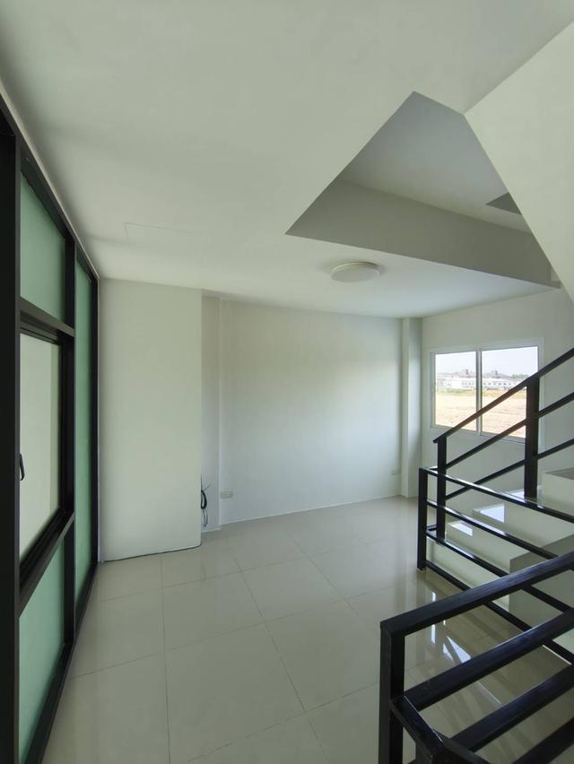 ตึกแถว 3 ชั้น ครึ่ง ถนนข้าวหลาม บางแสน จ.ชลบุรี 13