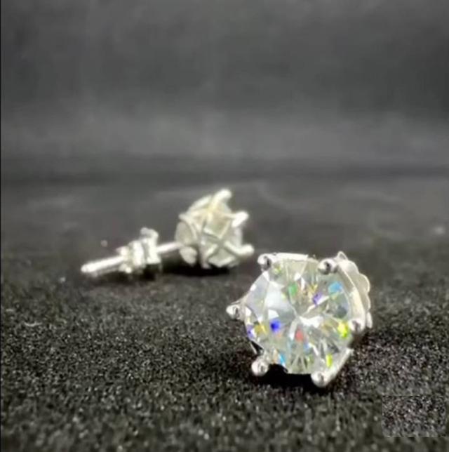 จิวเพชร พร้อมใบรับรอง เพชรน้ำดีมีคุณภาพ เหมาะสำหรับใส่ออกงานสวยดูงามตา- ปุอามี่ Diamond Lap Rama2 (083-2469526) 3