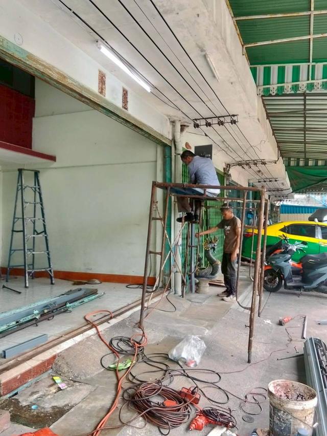 ช่างซ่อมประตูเหล็กงานด่วน รับประกัน5ปี พร้อมรับประกันหลังทำพร้อมรับประกันหลังทำเสร็จถ้าเปิดปิดไม่เบาไม่ลื่นทางช่างไม่คิดค่าบริการ สนใจติด089-7628307 7