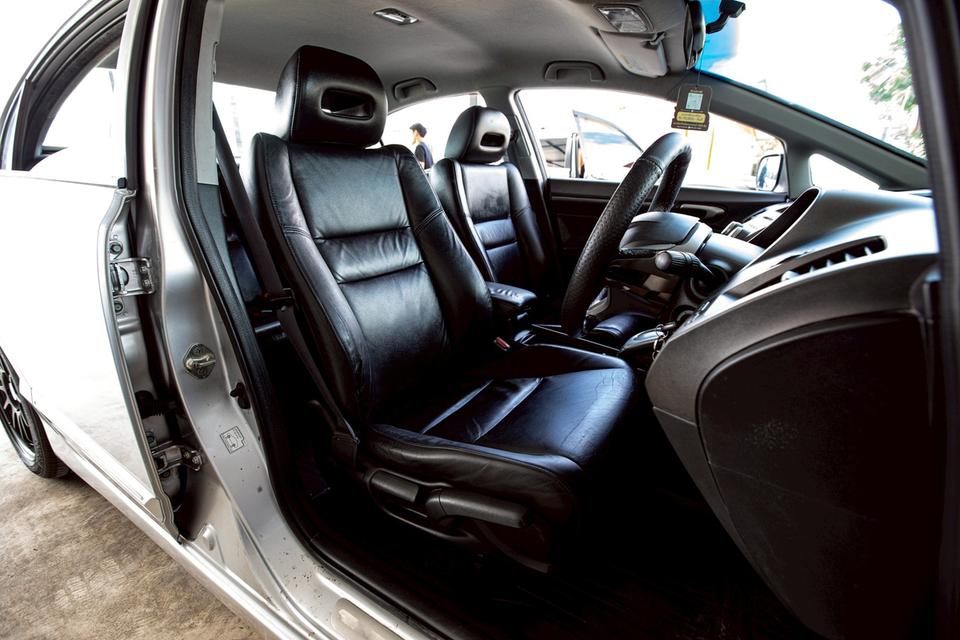 Honda Civic Fd 1.8E ปี 2009 สีเทา เกียร์ออโต้ 13