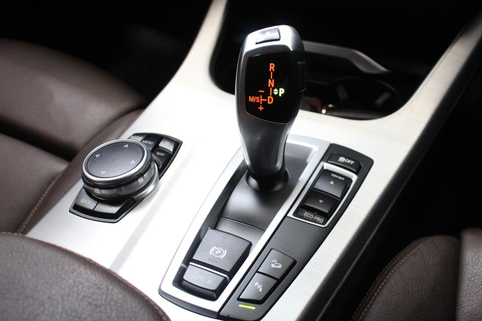 รหัสรถ JRS4208 BMW X4 xDrive20d ปี 2017 16