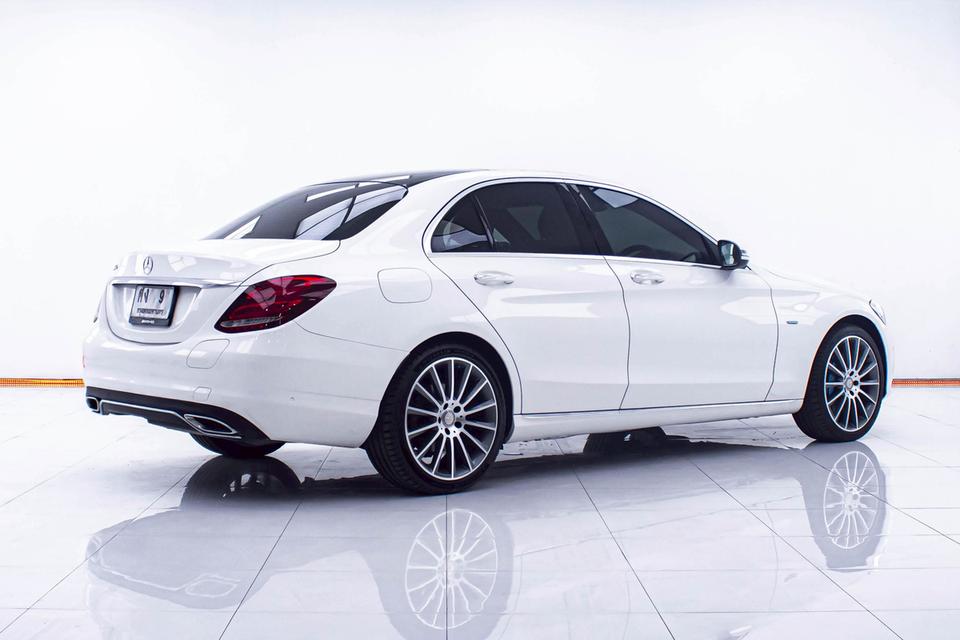 รหัสรถ 1D619 BENZ C350E 2.0 AMG 2018 14