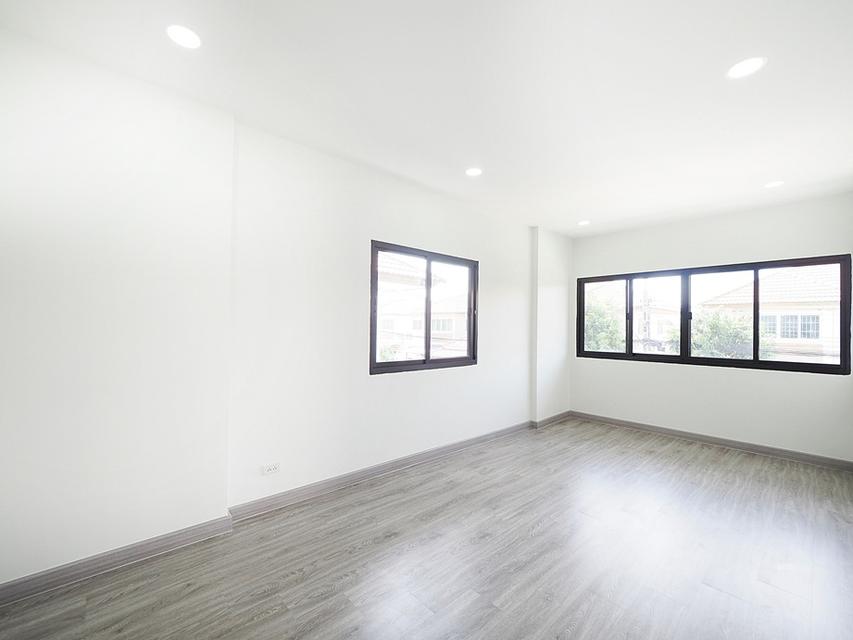 🔥 Clearance Sale บ้านแฝดรีโนเวทใหม่ หลังใหญ่ ถนนเมน ม.เติมรัก 3 บ้านกล้วย–ไทรน้อย 16