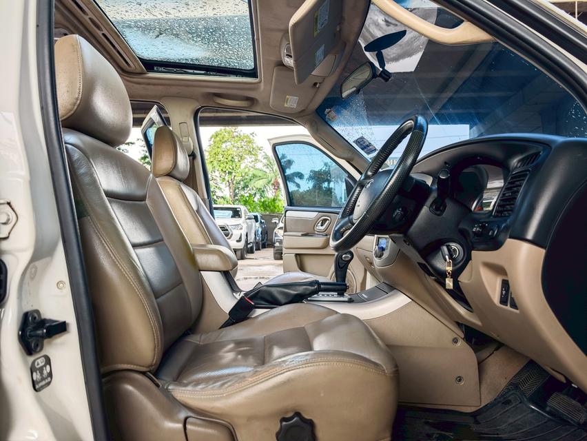 ขายรถ Ford Escape 2.3XLT ปี 2012 สีขาว เกียร์ออโต้ 9