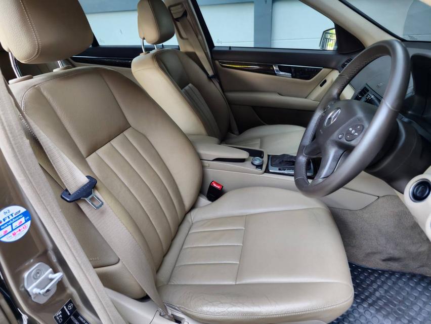 Benz C200 1.8 CGI BlueEFFICIENCY 2010 10