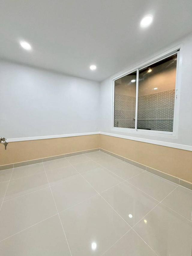 หมู่บ้านพฤกษา3  ถนนวัดลาดปลาดุก บางบัวทองทาวน์เฮาส์ชั้นเดียว ตกแต่งใหม่พร้อมอยู่ หน้ากว้าง6เมตร หน้าบ้านไม่ตรงใคร ซอยก่อนถึงตลาด 14