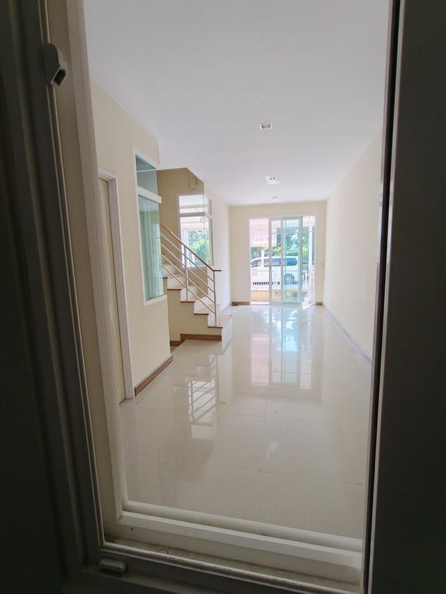 ขายบ้านทาวน์เฮ้าส์ โกลเด้นทาวน์พุทธมณฑลสาย 3 6