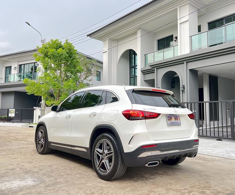 Mercedes-Benz GLA200 AMG 2022 เครื่องแรง ขับดี นั่งสบาย ประหยัดน้ำมัน ประวัติดี ไม่เคยชน ไม่เคยทำสี ไม่เคยจมน้ำ รูปย่อยที่ 4