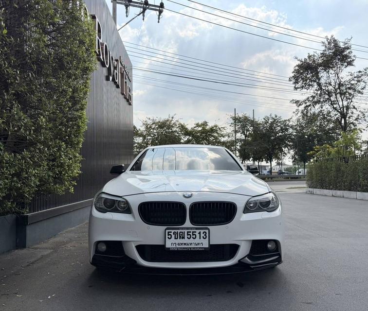 รหัสรถ AP5513 BMW 525D Top ปี11 ดีเซล สีขาว