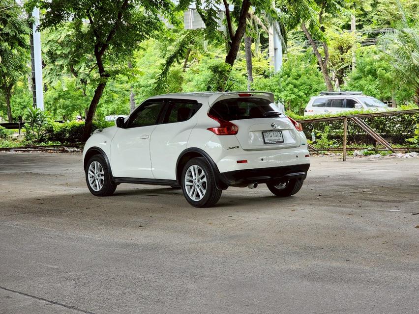 ขายรถ nissan Juke 1.6V ปี 2015 สีขาว เกียร์ออโต้ 6