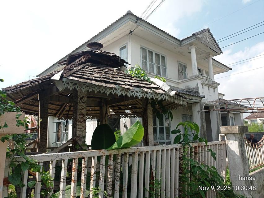 ขายบ้านรังสิตยครนายก 65 คลองสอง เลขบ้านตอง3หลัก สองชั้น 3 ห้องนอน 3 ห้องน้ำ 58 ตรว 8