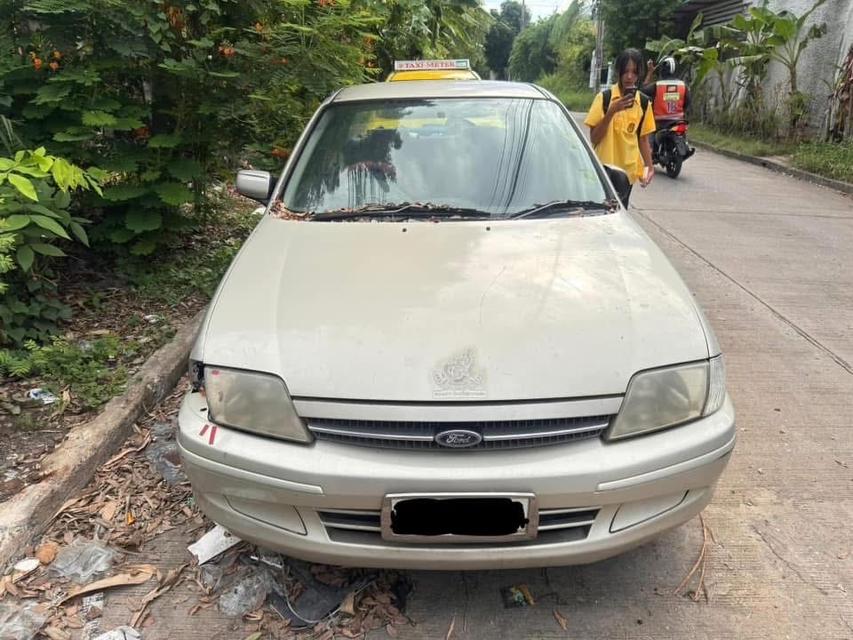 Ford Laser Glxi ปี 2002 ขายตามสภาพ