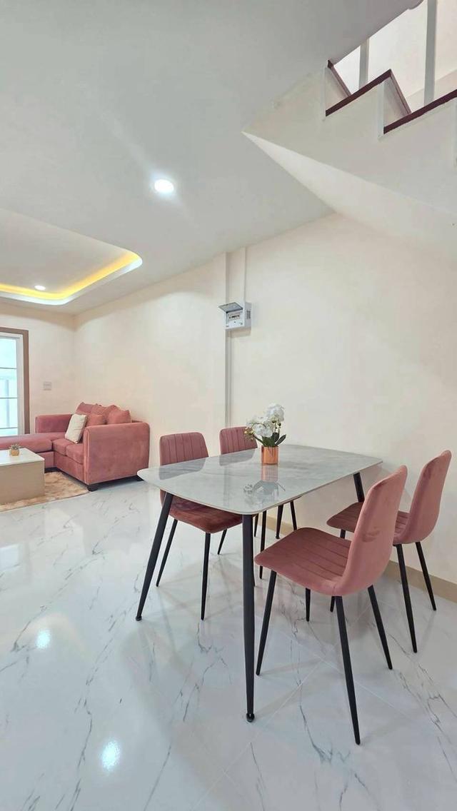 🍒หมู่บ้านอิมพีเรียลเพลส-ซอยลาดปลาดุก🍒ทาวน์เฮ้าส์ 2 ชั้น หลังตลาดJAS GREEN  ห่างจากกาญจนาภิเษกเพียง 2 กิโลเมตร ถนนเมนในโครงการกว้าง12 เมตร 7