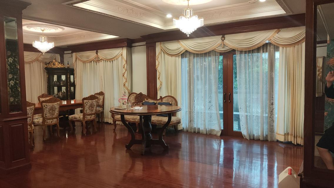 ขายบ้านพร้อมที่ดิน 300 ตร.วาย่านปากเกร็ด 10