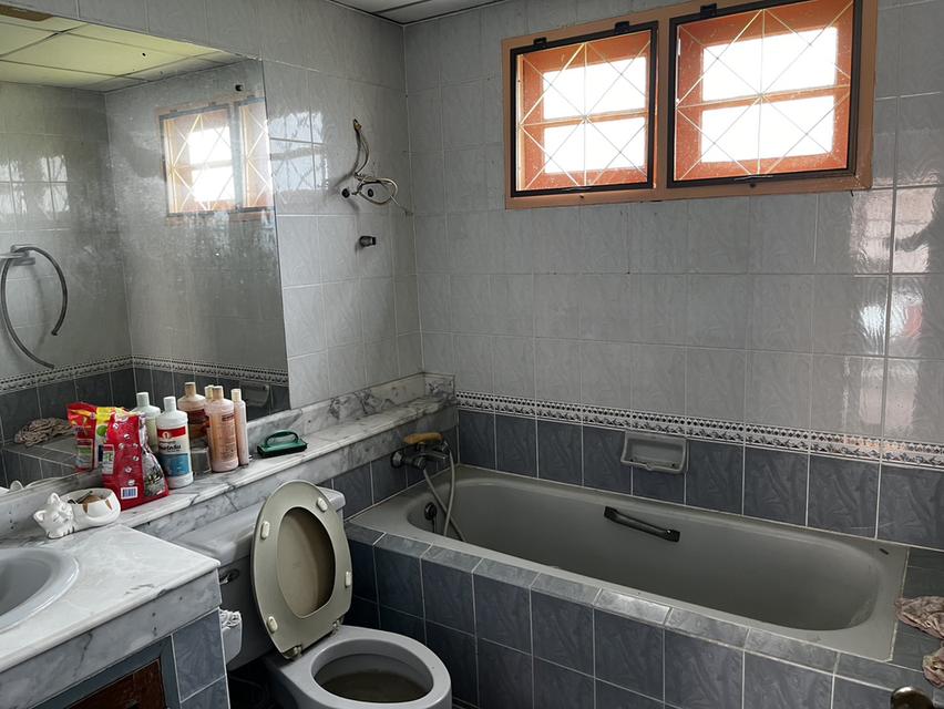 บ้านเดี่ยวหมู่บ้านวรารมย์เพชรเกษม 81  18