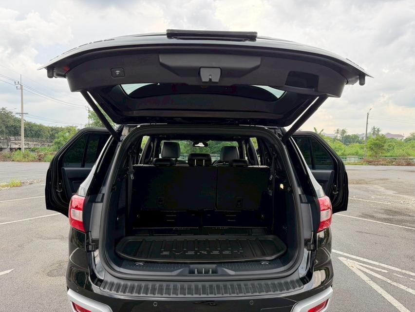 Ford Everest 2.0 Bi-Turbo 4WD Titanium Plus สีดำ ปี 2018 13