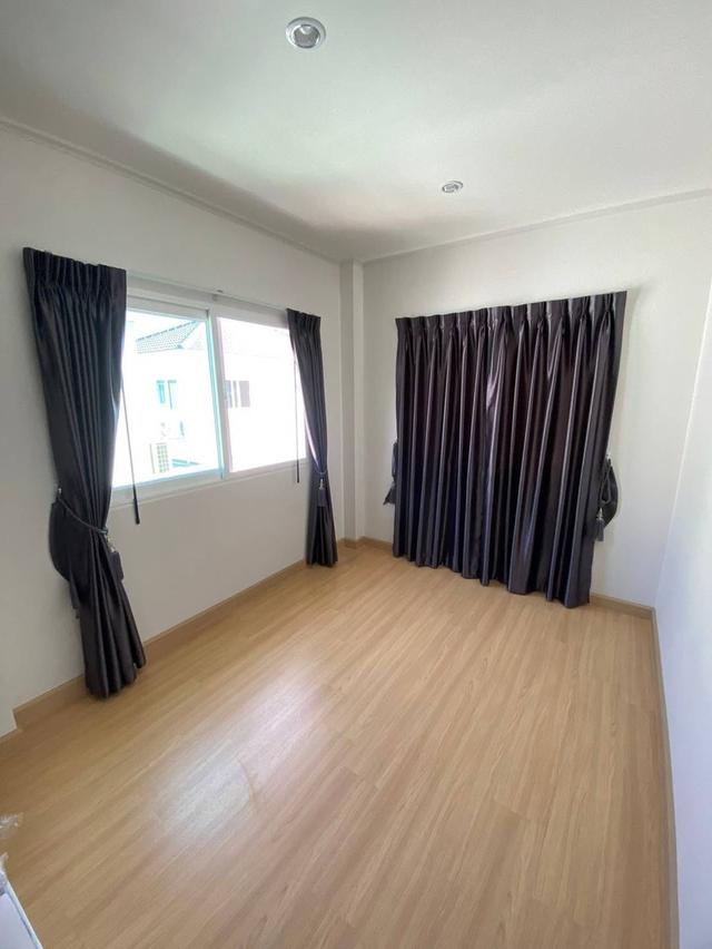 ขายถูกบ้านแฝด 2 ชั้น หมู่บ้าน ศุภาลัย ไพร์ด วงแหวน-ลำลูกกา คลอง 6 ขนาด 37.5 ตรว. 3 นอน 2 น้ำ บ้านสวย บ้านเปล่า ติดถนนลำลูกกา ใกล้ สถานีรถไฟฟ้าคูคต 6