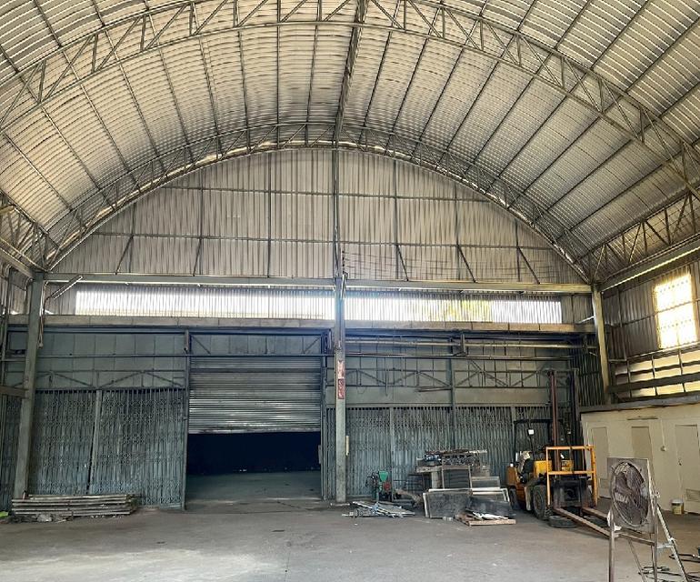 ให้เช่าโกดัง โรงงานพร้อมสำนักงาน 2 ชั้น / พื้นที่ดิน 250 ตารางวา / พื้นที่ใช้สอย 1000 ตารางเมตร / ทำเล สำโรงใต้ ปู่เจ้าสมิงพราย 3