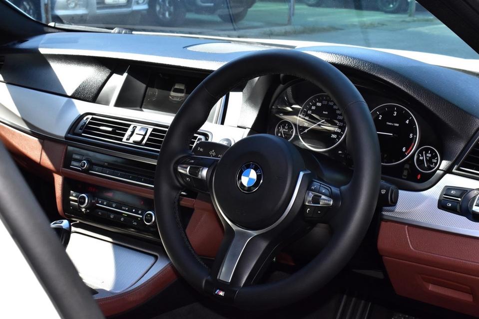 (แจ้งรหัสรถ PB8263) 🔥 BMW 520d M Sport LCI ปี 2016 สีขาว รูปที่ 18