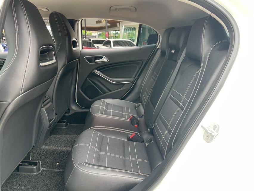 ปี 2014 BENZ GLA-CLASS, 200 โฉม W156 9