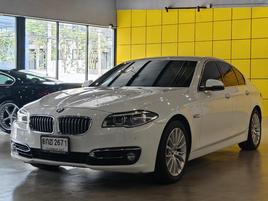 BMW 528i Luxury F10 LCI ปี 2016จด2017 สีขาว