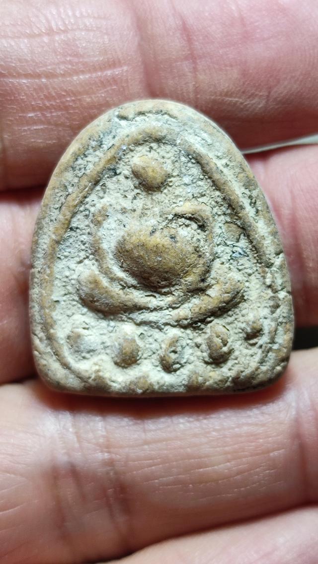 พระบ้าน พระเก่า นิยม