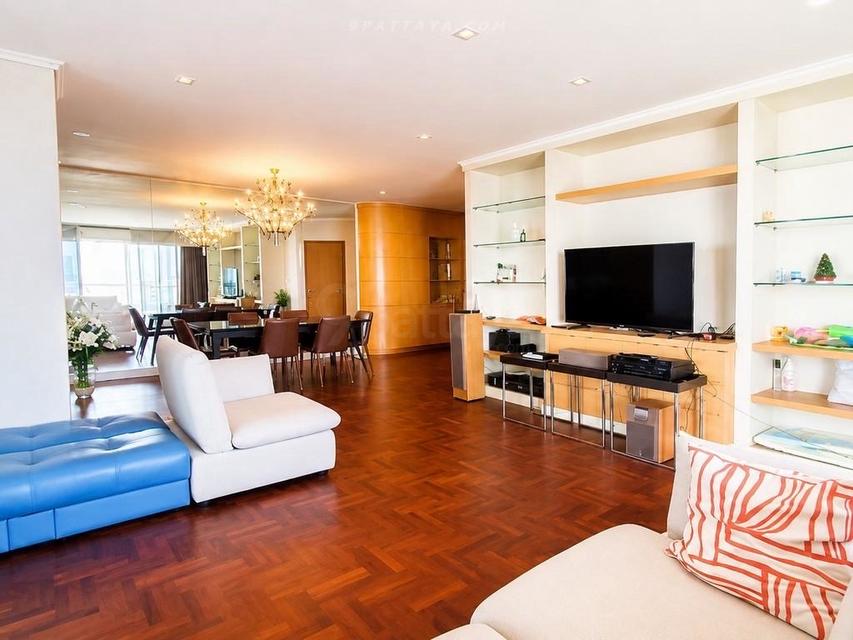 For Rent — Large Beachfront Condo at Goldensand Beachside Condominium, Pattaya 210sqm 3 bedrooms 3 bathrooms on 16th floor 8