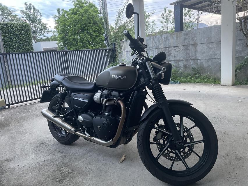 2020 Triumph street twin