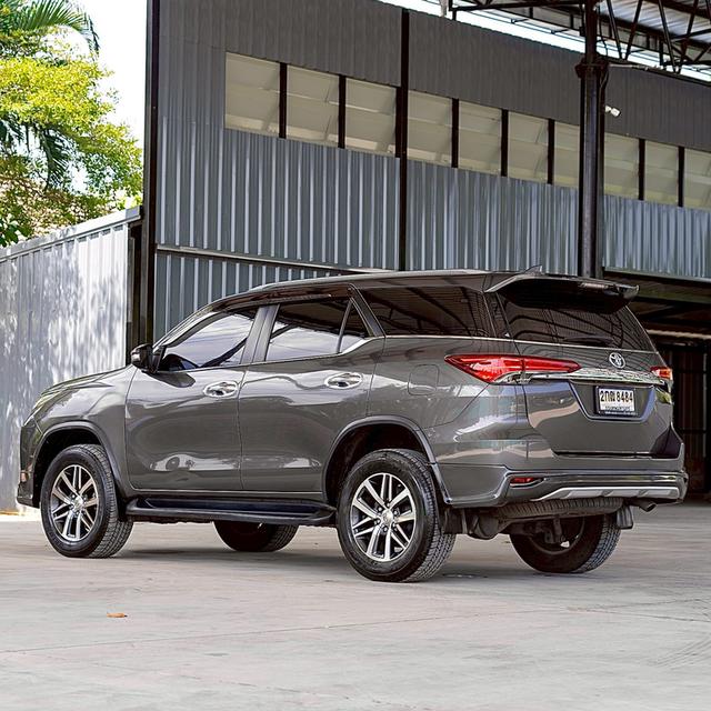 รหัสรถ 12AT8484 TOYOTA FORTUNER 2.4 V 2WD | ปี : 2017