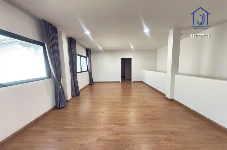 ขายบ้านเดี่ยว 2 ชั้น หมู่บ้านดิ เอ็มเบรส จตุโชติ รามอินทรา ถนนไทยรามัญ ใกล้ทางด่วน,รถไฟฟ้า 9