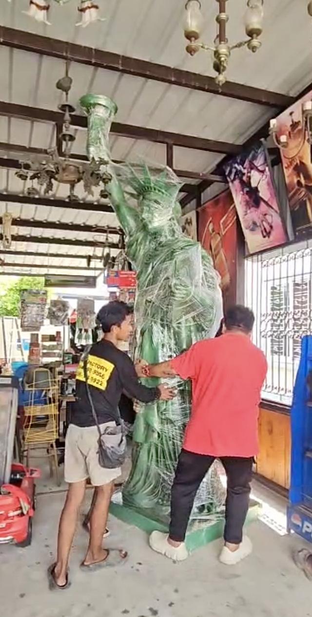 หุ่นตั้งโชว์ เทพีเสรีภาพ Statue of Liberty สูง3เมตรกว่า สภาพใหม่มือหนึ่ง สีเขียว รูปย่อยที่ 3