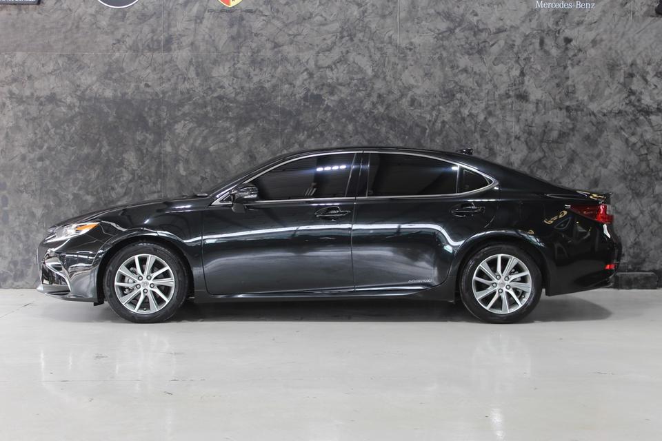 รหัสรถ JRS5482 Lexus ES300h ปี 2017 8