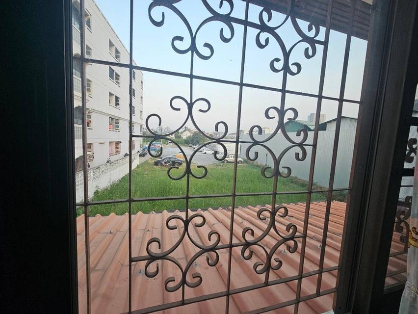 บ้านทาวเฮาส์ ใกล้รถไฟฟ้า 14