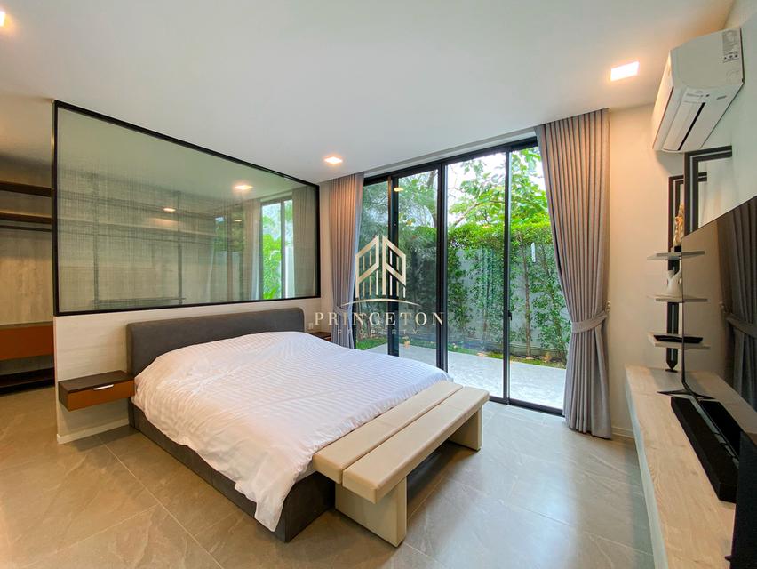 VIVE Krungthep Kreetha Comes with a Private Swimming Pool 4