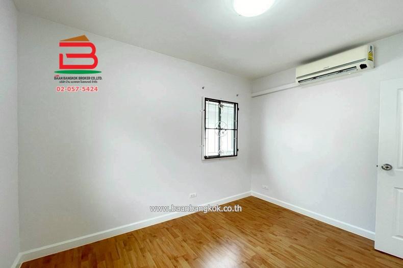 บ้านแฝด หมู่บ้านพฤกษาวิลเลจ 21 (ดีไลท์) เนื้อที่ 44.4 ตรว. ตำบลลาดสวาย อำเภอลำลูกกา จังหวัดปทุมธานี 11