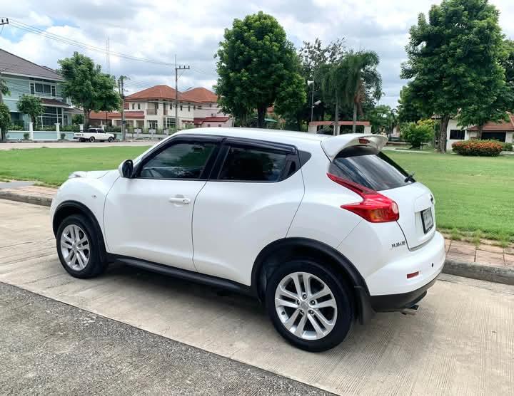 Nissan Juke ปี 2015 สีขาวสวย