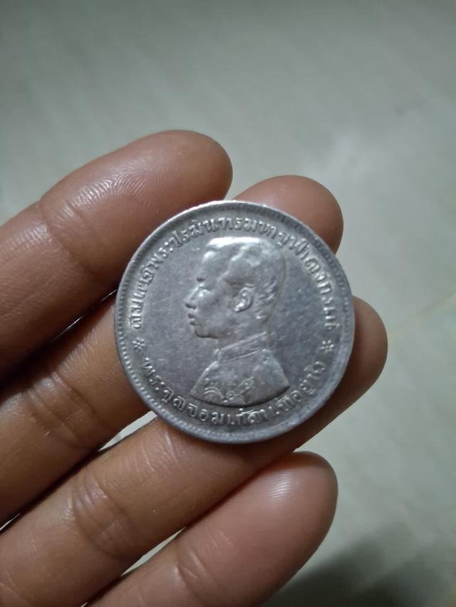 เหรียญัชกาลที่5บาทหนึ่งหลังตราแผ่นดินเนื้อเงินแท้ไใมีรศ