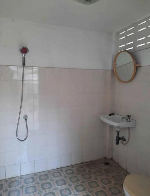 ให้เช่า บ้านเดี่ยว หมู่บ้านอยู่เจริญ 542 ซอยประชาราษฎร์บำเพ็ญ 24 ใกล้สนง.เขตห้วยขวาง เหมาะอยู่อาศัย เดินทางสะดวก 2