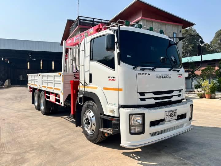 ISUZU FVM 300 แรง ปี 57 ติดเครน 2