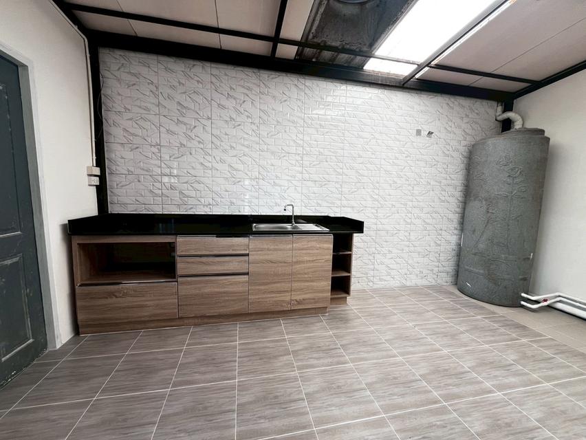 หมู่บ้านกานดา เพลส วงแหวน-ลำลูกกา คลอง 6 ถนนลำลูกกา ต.บึงคำพร้อย อ.ลำลูกกา จ.ปทุมธานี 8